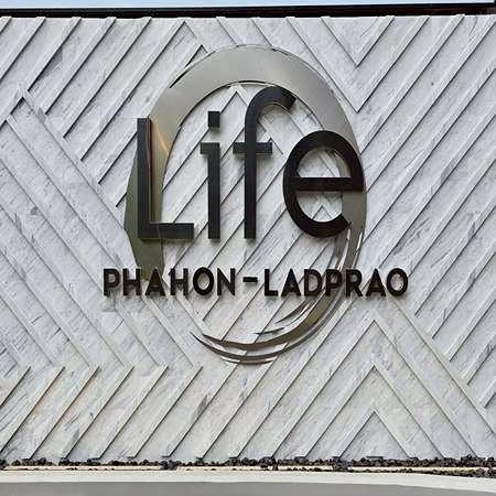 ไลฟ์ พหล - ลาดพร้าว LIFE PHAHON - LADPRAO คอนโดมิเนียม